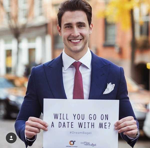 'Bác sĩ điển trai nhất thế giới' chính thức hẹn hò với Hoa hậu hoàn vũ