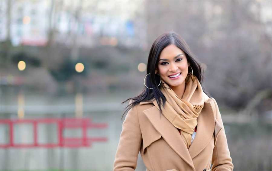 'Bác sĩ điển trai nhất thế giới' chính thức hẹn hò với Hoa hậu hoàn vũ