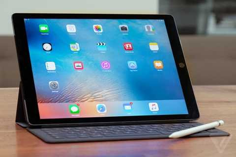 iPad Pro 9,7 inch nhỏ hơn nhưng mạnh mẽ không kém 