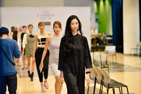 Dàn người mẫu của 'The Fashion Show'.