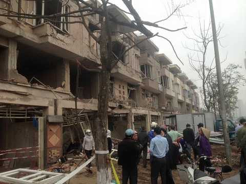 Hơn 10 ngôi nhà hư hại nặng vẫn chưa thể ở được