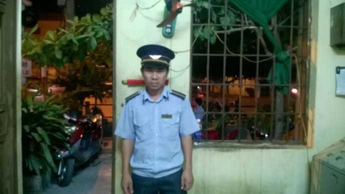 Anh Phạm Tiến Dũng, một trong ba nhân viên gác chắn đã dừng kịp thời tàu hàng 