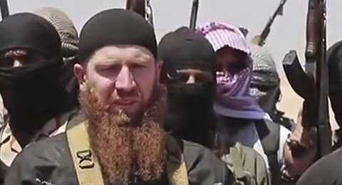 Shishani (râu đỏ) - kẻ được coi là Bộ trưởng Quốc phòng của IS. Ảnh: AP Shishani (râu đỏ) - kẻ được coi là Bộ trưởng Quốc phòng của IS. Ảnh: AP