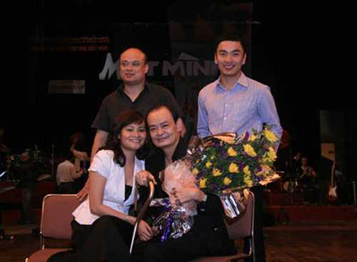 Vì sao nhạc sỹ Thanh Tùng không chịu đi bước nữa sau khi vợ mất?