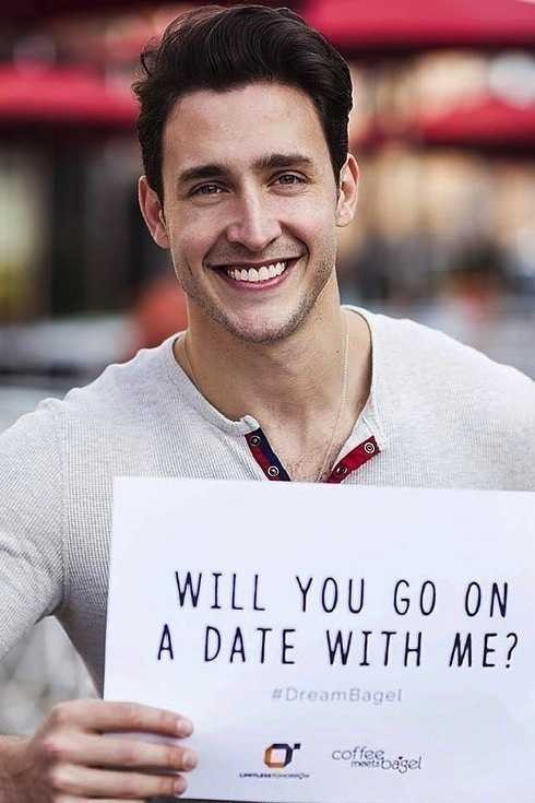 Người yêu Hoa hậu Hoàn vũ 2015 từng đổi tình lấy tiền để làm từ thiện.