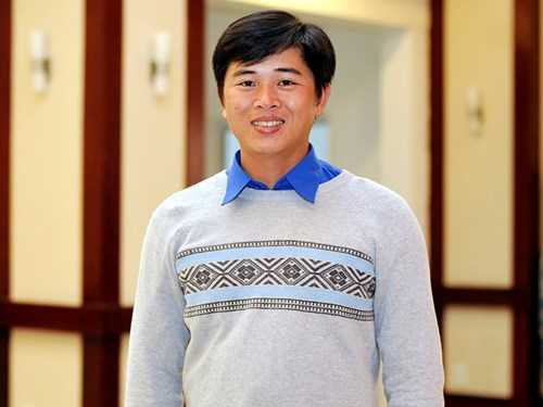 4. Phan Thanh Sang (SN 1984) chủ trang trại hoa lan Ysaorchid, Đà Lạt; Phó Chủ tịch Hiệp Hội Hoa Đà Lạt, là tấm gương thanh niên vừa làm kinh tế giỏi vừa tích cực tham gia các hoạt động Đoàn, Hội tại địa phương. Trang trại hoa lan Ysaorchid tạo việc làm ổn định cho hơn 40 lao động tại địa phương; lai tạo nhiều giống lan quý... Năm 2015, được nhận bằng khen của Thủ tướng Chính phủ trong Đại hội Thi đua yêu nước tỉnh Lâm Đồng; Top 20 đại biểu được tuyên dương tại Đại hội Tài năng trẻ toàn quốc. Ngoài ra, nhận Bằng khen của UBND tỉnh các năm 2009, 2010,2013,2015. Bằng khen của T.Ư Hội LHTN Việt Nam năm 2014; Giải thưởng Khi Tổ quốc cần năm 2012 của T.Ư Hội LHTN Việt Nam; Giải thưởng Lương Định Của năm 2009 của T.Ư Đoàn... (Ảnh: Xuân Tùng)