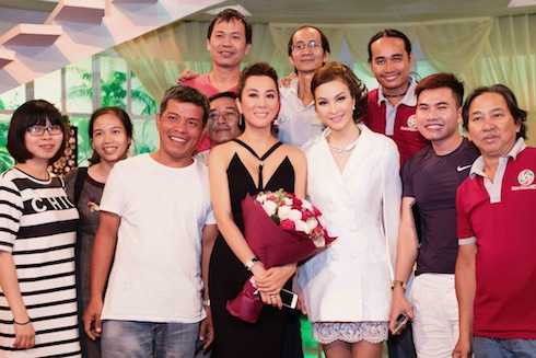 MC Thanh Mai cũng bày tỏ lòng mến mộ với sự duyên dáng, nhân văn của MC Kỳ Duyên. MC Thanh Mai cũng bày tỏ lòng mến mộ với sự duyên dáng, nhân văn của MC Kỳ Duyên.