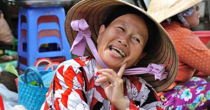 Tăng trưởng mạnh, chất lượng cuộc sống cải thiện nhưng nợ ngắn 'chồng' nợ dài