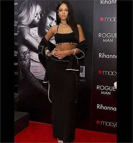 Tuy nhiên, cả Minh Triệu lẫn nhà thiết kế Lưu Ngọc Kim Khanh đều không ngại ngần khẳng định, họ chỉ 'học hỏi' từ các nhà tạo mốt quốc tế.