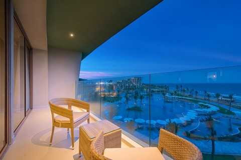 Tất cả các căn hộ khách sạn đều sở hữu tầm nhìn hướng biển tuyệt đẹp