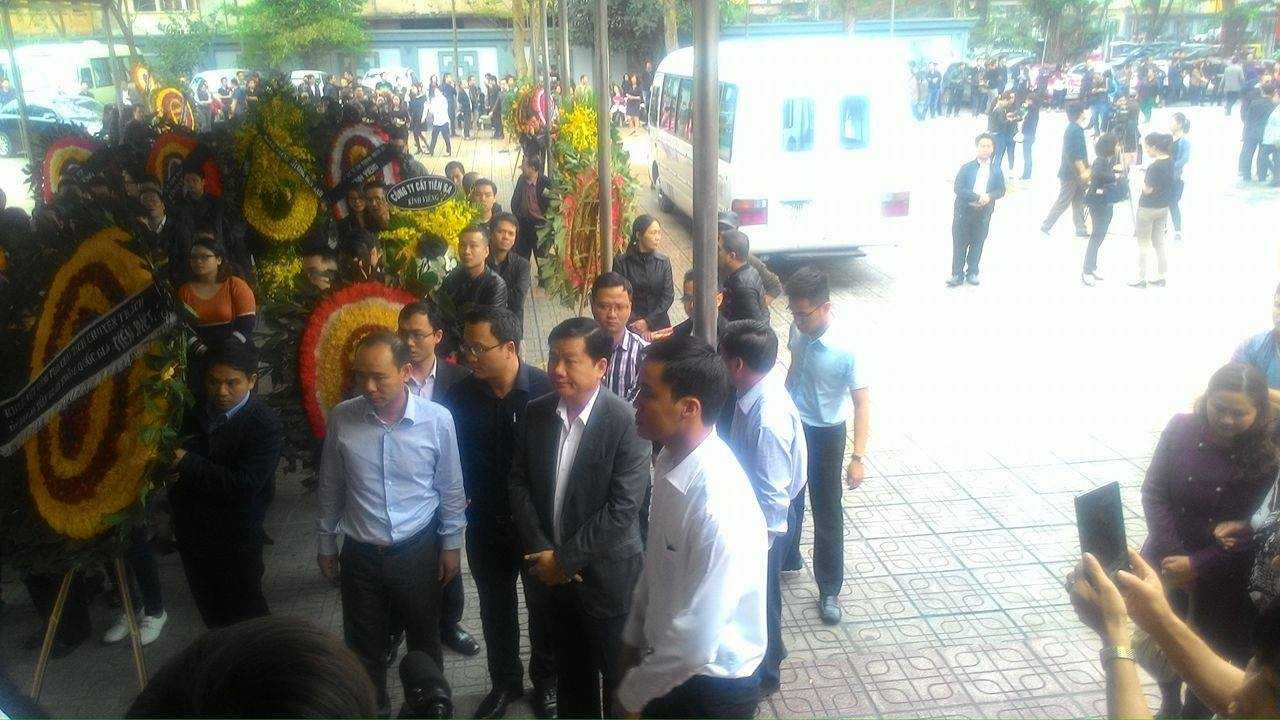 Ông Đinh La Thăng đến viếng rocker Trần Lập