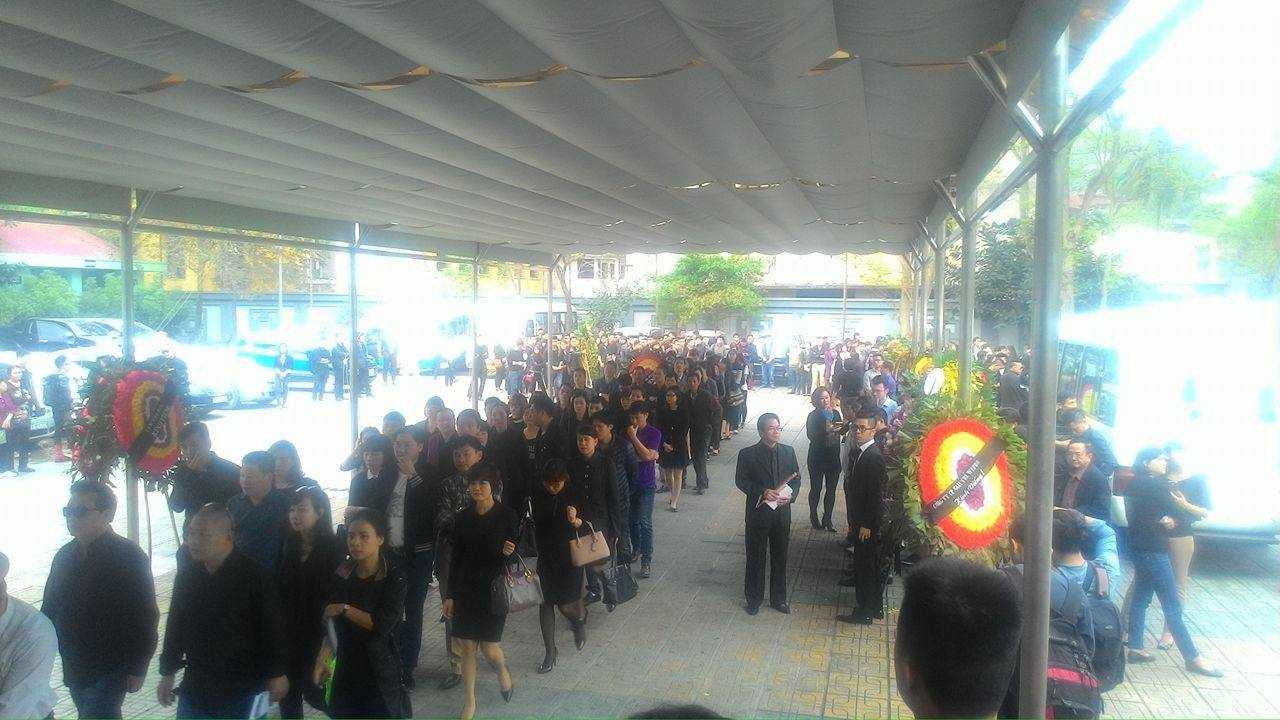 Ông Đinh La Thăng đến viếng rocker Trần Lập