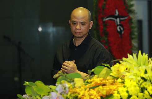 Vợ con nghẹn ngào đau xót trong tang lễ Trần Lập