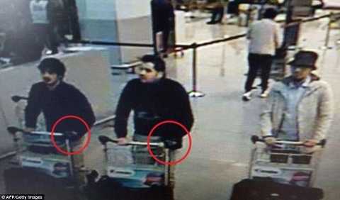 3 đối tượng được cho là nghi phạm gây ra các vụ nổ ở Bỉ. Ảnh: Reuters