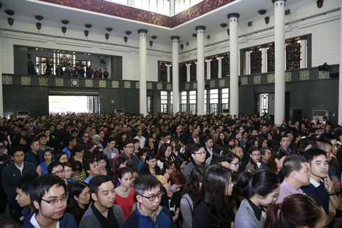 Xuân Bắc, Tự Long an ủi các con của rocker Trần Lập trong tang lễ