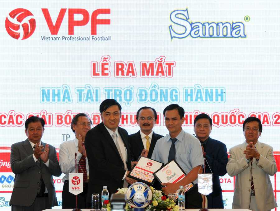 VPF đã thu hút thêm được nhiều nhà tài trợ mới cho các giải đấu bóng đá chuyên nghiệp Việt Nam (ảnh: Hoàng Tùng)