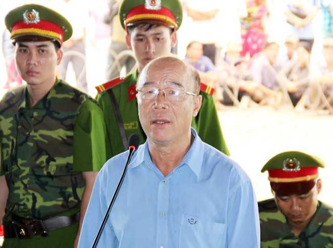 Ông Nguyễn Văn Chưởng có nhiều tình tiết giảm nhẹ, được HĐXX xác định là bị bệnh, hạn chế năng lực hành vi. Ảnh: Việt Tường.