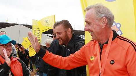 Johan Cruyff lạc quan trong quá trình điều trị ung thư Johan Cruyff lạc quan trong quá trình điều trị ung thư