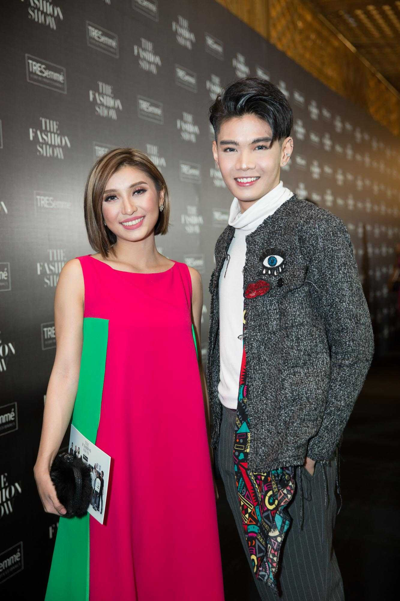 Đào Bá Lộc và lớp make-up quá dày và môi đỏ chót.