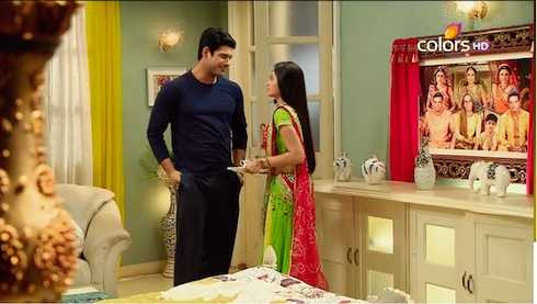 Shiv sở hữu vẻ ngoài lãng tử.