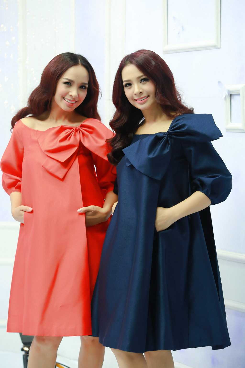 Sống ở hai thành phố khác nhau nhưng hàng tuần, cặp song sinh Thuý Hằng - Thuý Hạnh lại có dịp hội ngộ khi cùng đảm nhận vai trò MC cho một chương trình làm đẹp. Đây là chương trình mà cả hai đã phụ trách từ năm 2014 và đến nay vẫn duy trì trên sóng truyền hình. 