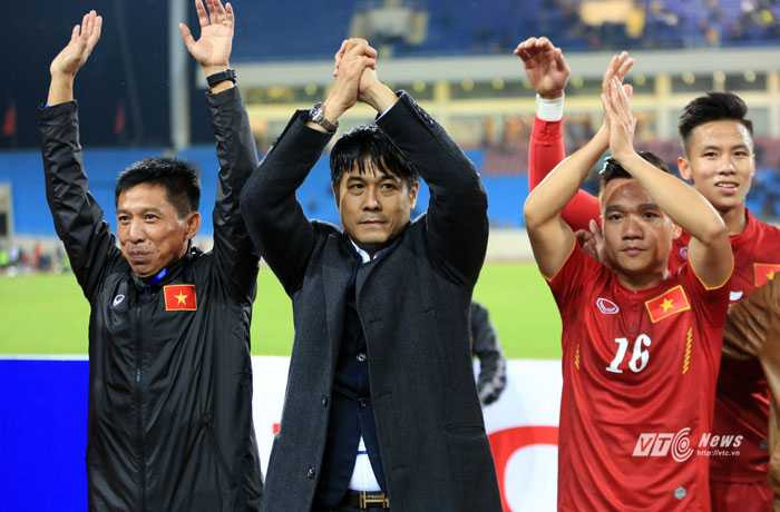 Hữu Thắng vô địch