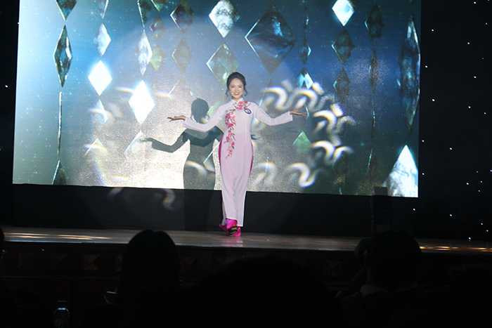 Lộ diện Hoa khôi xinh đẹp Học viện Báo chí năm 2016