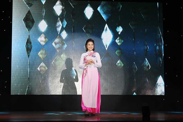 Lộ diện Hoa khôi xinh đẹp Học viện Báo chí năm 2016