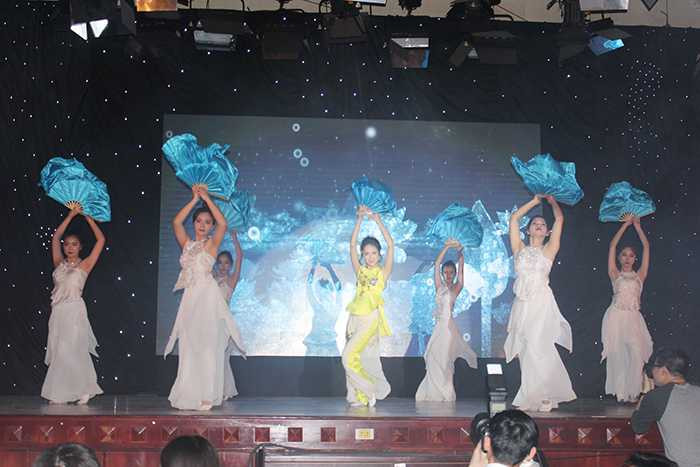 Lộ diện Hoa khôi xinh đẹp Học viện Báo chí năm 2016