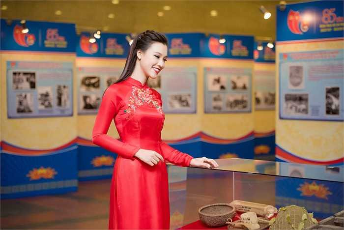  Trong năm 2016, Hoàng Oanh sẽ tiếp tục phát triển công việc MC. Đặc biệt, cô dự định thực hiện một dự án mới về du lịch, văn hoá của Việt Nam. Đây là kế hoạch lớn mà Hoàng Oanh từng ấp ủ và cố gắng hoàn thành trong năm nay bên cạnh các hoạt động nghệ thuật.