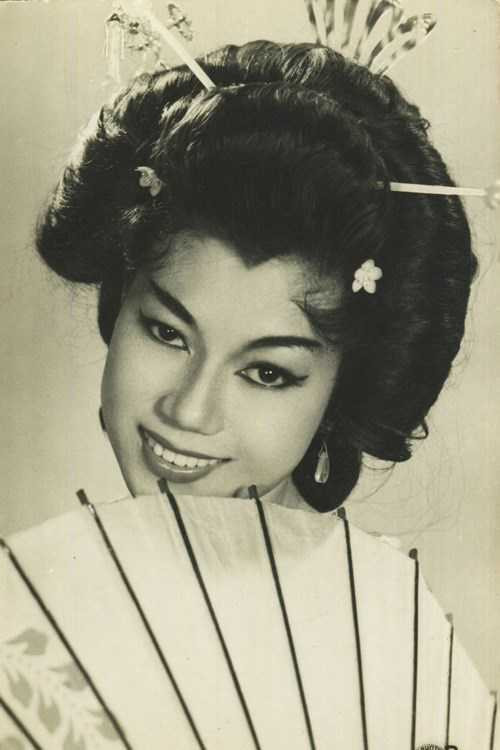 Nhan sắc những mỹ nhân đình đám: Thẩm Thúy Hằng, Thanh Nga, Kiều Chinh