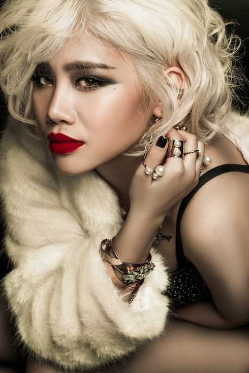 Á quân Giọng hát Việt – Yến Lê cũng sẽ tham dự với tư cách khách mời với ca khúc Quay lưng.