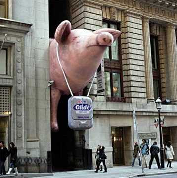 Hãng chỉ nha khoa Glide đã tạo bước đột phá cho việc quảng cáo cho các sản phẩm y tế khi sử dụng mô hình quảng cáo khổng lồ như thế này. Hãng chỉ nha khoa Glide đã tạo bước đột phá cho việc quảng cáo cho các sản phẩm y tế khi sử dụng mô hình quảng cáo khổng lồ như thế này.