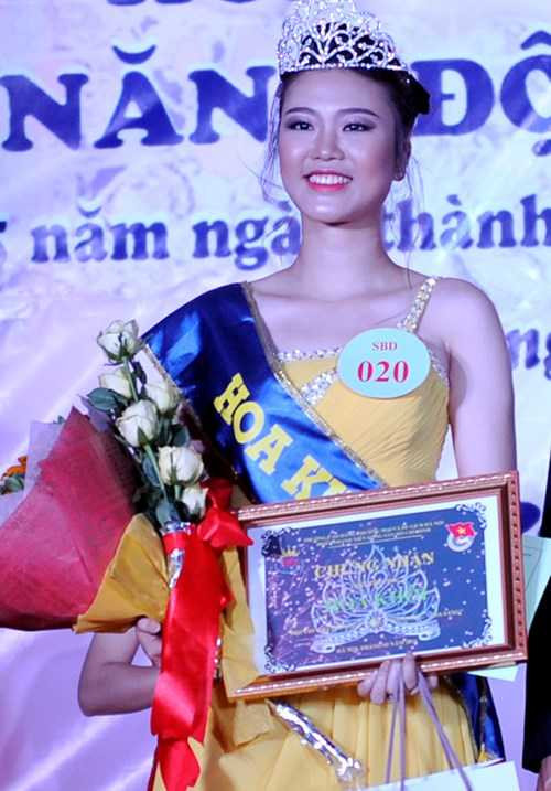 Lộ diện hoa khôi xinh đẹp trường CĐ Thương mại và Du lịch Hà Nội