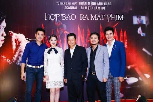 MC Vũ Mạnh Cường đã tranh thủ chụp hình cùng diễn viên Dương Cẩm Lynh, cây hài Tấn Beo, ca sỹ Nguyễn Phi Hùng…. MC Vũ Mạnh Cường đã tranh thủ chụp hình cùng diễn viên Dương Cẩm Lynh, cây hài Tấn Beo, ca sỹ Nguyễn Phi Hùng….