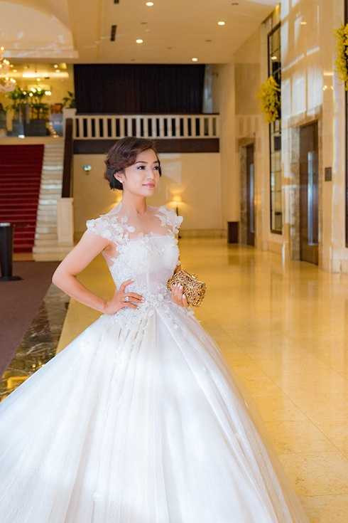 Bên cạnh đó, ca sỹ/diễn viên Nguyễn Phi Hùng và ca sỹ Tina Tình cũng có những chia sẻ rất thú vị về quá trình thực hiện phim. Bên cạnh đó, ca sỹ/diễn viên Nguyễn Phi Hùng và ca sỹ Tina Tình cũng có những chia sẻ rất thú vị về quá trình thực hiện phim.