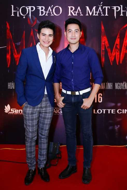 Tuy nhiên cả hai quyết định không chia sẻ nhiều về vai diễn của mình ngoài việc hé lộ rằng cả ba nhân vật của Nguyễn Phi Hùng, Tina Tình và Dương Cẩm Lynh đều vướng vào mối tình tay ba – vốn là nguyên nhân dẫn đến chuỗi bi kịch sau này. Tuy nhiên cả hai quyết định không chia sẻ nhiều về vai diễn của mình ngoài việc hé lộ rằng cả ba nhân vật của Nguyễn Phi Hùng, Tina Tình và Dương Cẩm Lynh đều vướng vào mối tình tay ba – vốn là nguyên nhân dẫn đến chuỗi bi kịch sau này.