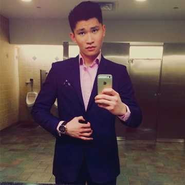  Chân dung thiếu gia Jackson Trần. 