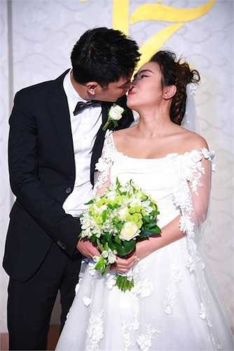 Chồng cô là là doanh nhân trẻ Lê Thành.