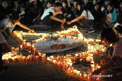 Sự thiếu vắng hình bóng của Trần Lập trong dịp kỷ niệm 21 năm thành lập nhóm làm nhiều người trống trải. 