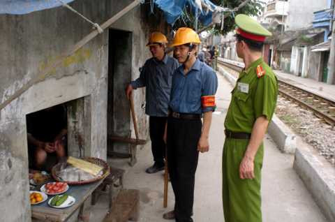 Công an Hải Phòng kiểm tra những điểm nghi bán ma túy lẻ Công an Hải Phòng kiểm tra những điểm nghi bán ma túy lẻ