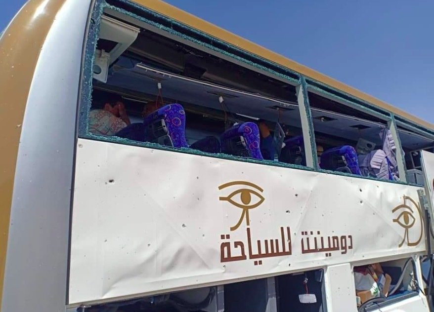 Xe buýt chở du khách bị tấn công gần kim tự tháp Giza