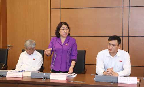 ba_trang_thi_xuan_guqg