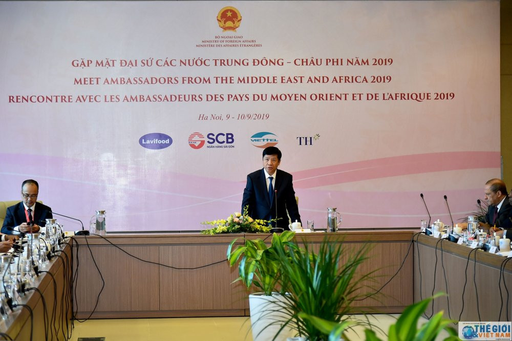 khai-mac-hoi-nghi-gap-mat-dai-su-cac-nuoc-trung-dong-chau-phi-nam-2019