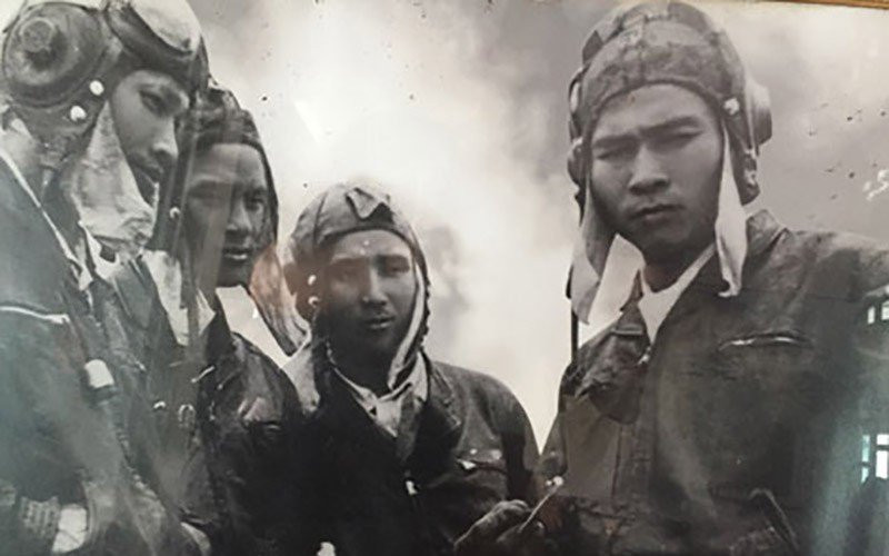 phi_cong_bay_khong_quan_viet_nam_gsou