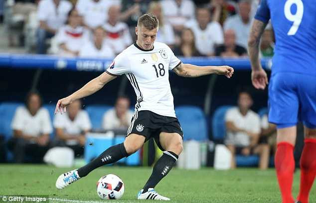 361300AC00000578-3684708-image-a-19_1468249237013