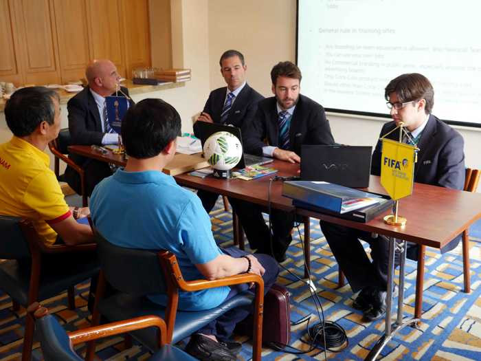 Fifa lam viec voi Anh tu