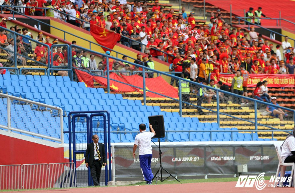 Tro ly HLV U22 Campuchia (11) 8