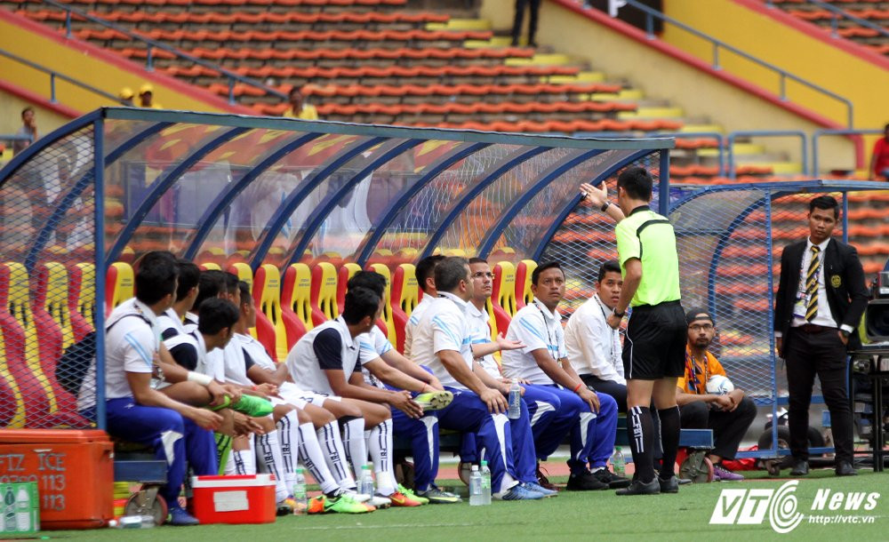 Tro ly HLV U22 Campuchia (7) 6