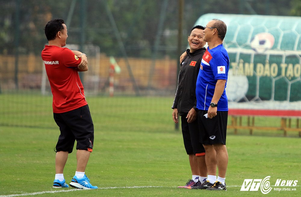 Park Hang Seo vs Lu Dinh Tuan (10) 6